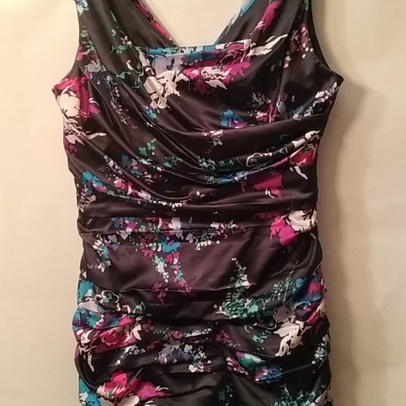 Dress - Picture 2 of 7